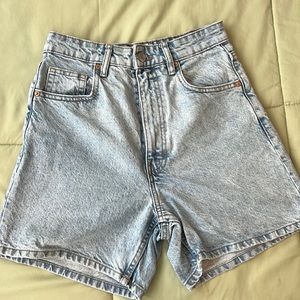 Zara denim shorts size 4